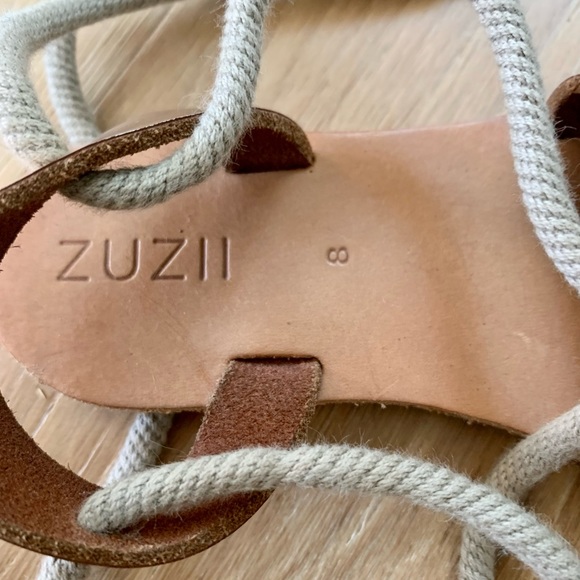 Zuzii Toddler Girl Gladiator Sandals - Picture 2 of 5